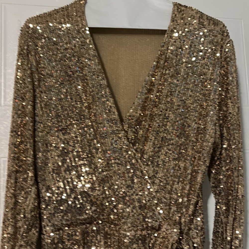 GOLD DRESS - Picture 5 of 12